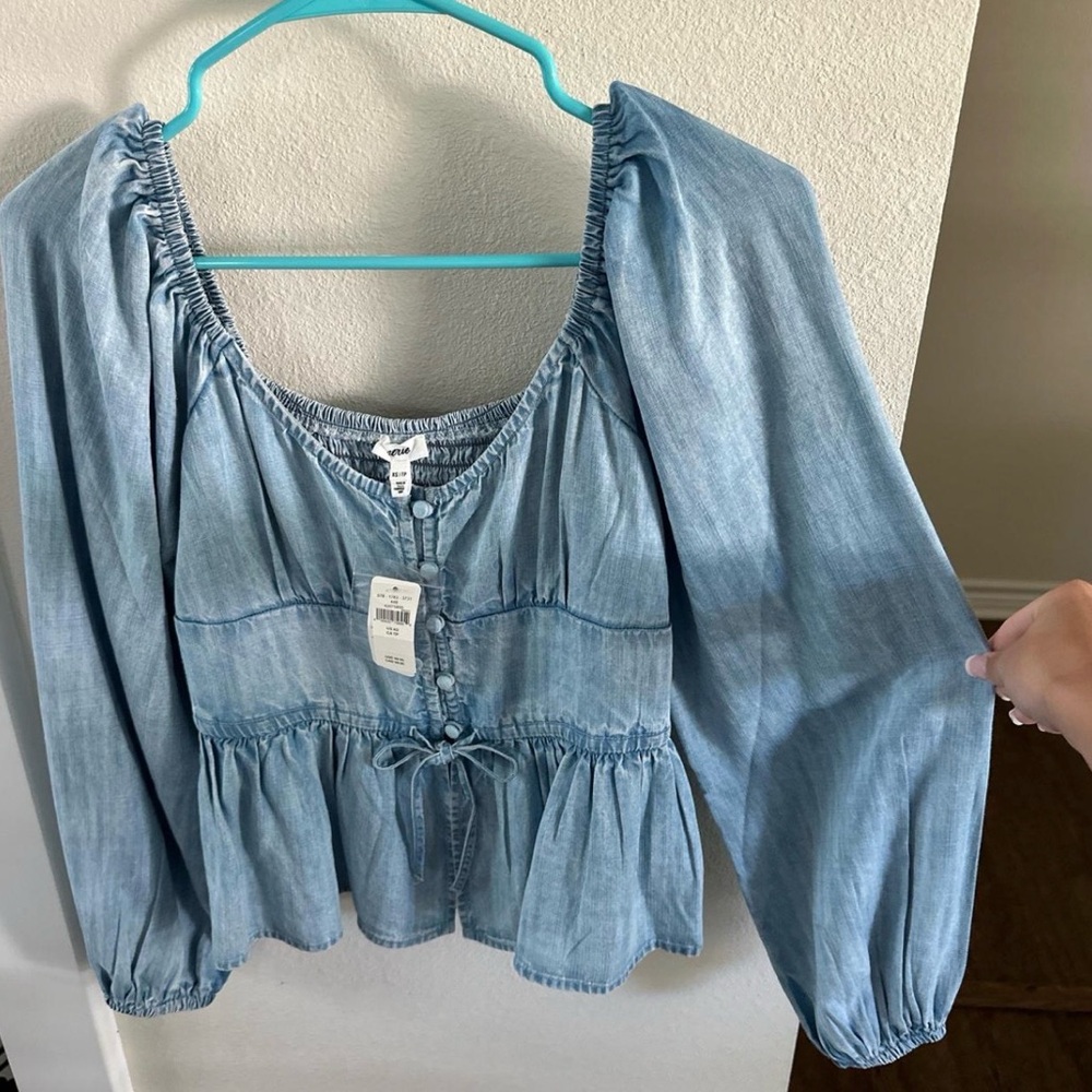 Aerie light denim Top